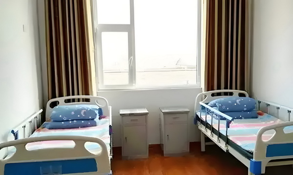 自考本科可以入深户吗_杨幂在首映礼上的一个举动，让赵丽颖再成为焦点 京地铁1在南站线小行车0号